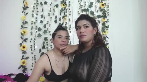 Snapshot of kaylie_and_dakota_ chatting on 12.17.24 kaylie and dakota online show from 12.17.24