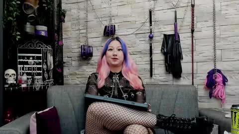 Miss Kazia online show from 11.08.25