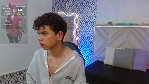 Snapshot of keahi_tay chatting on 02.24.26 keahi online show from 02.24.26