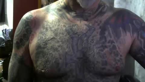 Snapshot of keeeeeeeeeeeeef chatting on 09.19.25 keeeeeeeeeeeeef online show from 09.19.25