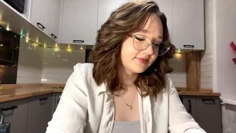 Snapshot of keeshatenn chatting on 02.22.26 Velma online show from 02.22.26