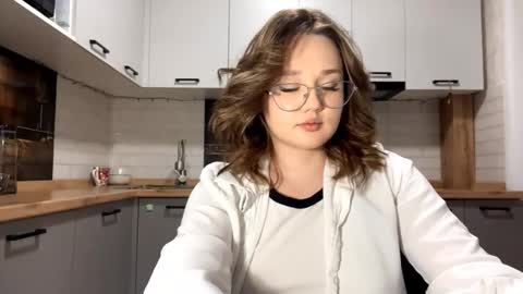 Snapshot of keeshatenn chatting on 02.28.26 Velma online show from 02.28.26