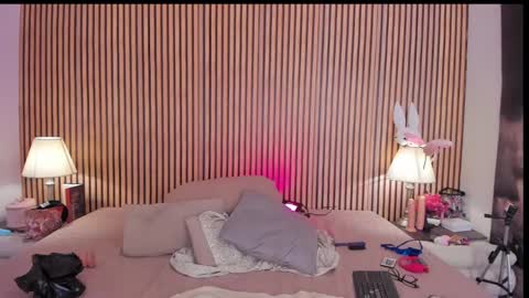 keeyla stone online show from 01.11.26