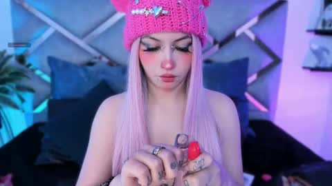 Keidy Monday to Saturday from 200 pm to 810pm  UTC-5 Colombia Time online show from 10.25.25