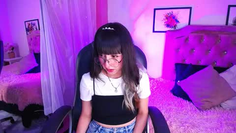 Snapshot of keiko_amane chatting on 03.05.26 online show from 03.05.26