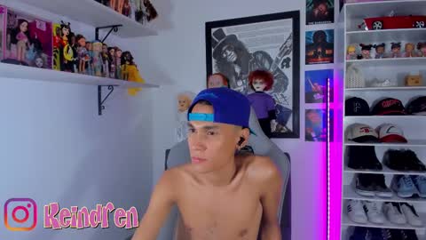 Snapshot of keindren chatting on 02.10.25 pablo online show from 02.10.25