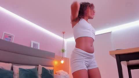 Keira River  online show from 12.01.25