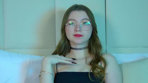 Keira online show from 02.21.25