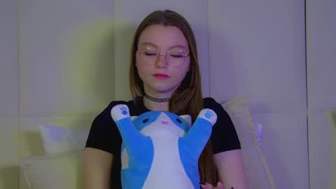 Keira online show from 03.07.25