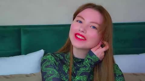 Keira online show from 09.15.25