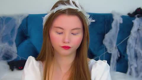 Keira online show from 10.24.25