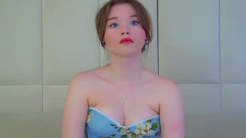 Snapshot of keiraace chatting on 05.17.26 Keira online show from 05.17.26