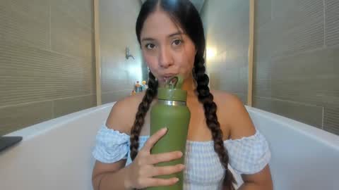 Snapshot of keiry_gonzalez11_aws chatting on 09.10.25 keiry_gonzalez11_aws online show from 09.10.25