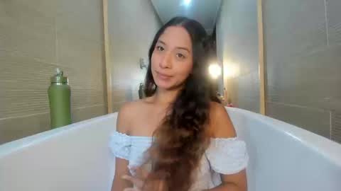 Snapshot of keiry_gonzalez11_aws chatting on 09.11.25 keiry_gonzalez11_aws online show from 09.11.25
