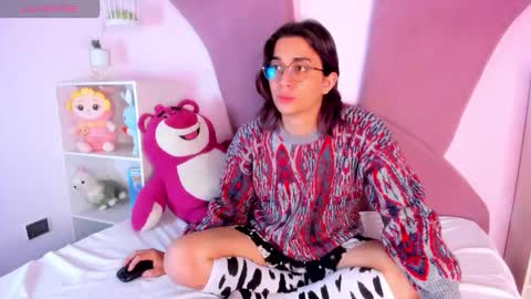 Snapshot of keita_moon chatting on 03.25.26 Keita moon online show from 03.25.26