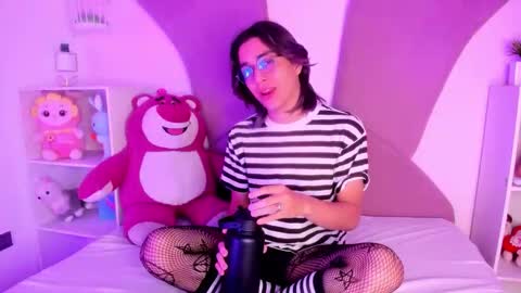 Snapshot of keita_moon chatting on 03.26.26 Keita moon online show from 03.26.26