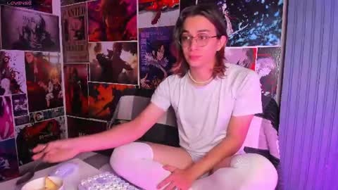 Snapshot of keita_moon chatting on 07.15.26 Keita moon online show from 07.15.26