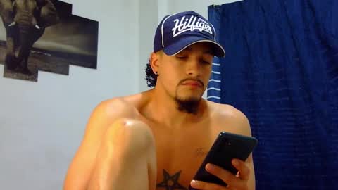 Snapshot of keivid_2303 chatting on 02.18.25 david online show from 02.18.25