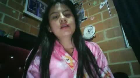 Snapshot of kekillisweett396902 chatting on 12.22.25 candyxxht online show from 12.22.25