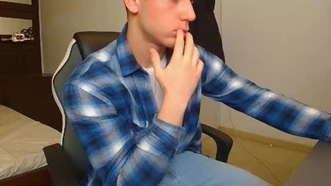 Snapshot of kellenwest chatting on 01.07.26 KellenWest online show from 01.07.26