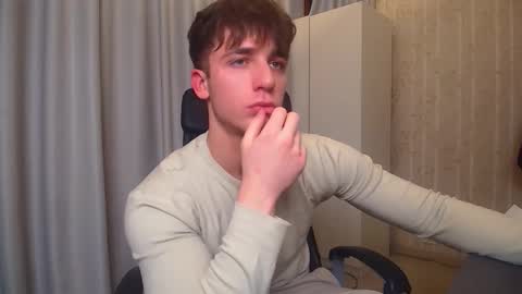 Snapshot of kellenwest chatting on 01.12.26 KellenWest online show from 01.12.26