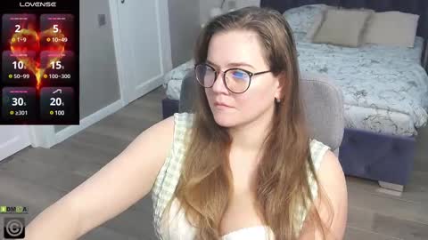 Snapshot of kellielowie chatting on 02.26.25 kellielowie online show from 02.26.25