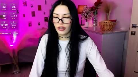 Snapshot of kelly__bunny chatting on 07.18.26 Kelly online show from 07.18.26