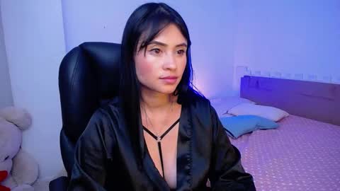 Snapshot of kelly_richardson1 chatting on 02.11.25 elena online show from 02.11.25