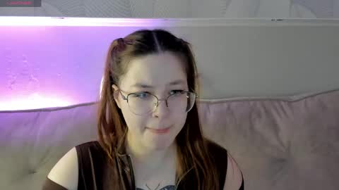 Kelly Mon-Day 12AM-5PM Tue-12AM-5PM Wed-DAY OFF Thu-12AM-5PM Fri-12AM-5PM Sat-12AM-5PM Sun-DAY OFF online show from 05.10.26