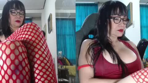 Snapshot of kelly_squirting chatting on 05.28.26 KELLY online show from 05.28.26