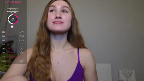 Snapshot of kellykeat chatting on 10.25.25 Princess Kelly online show from 10.25.25