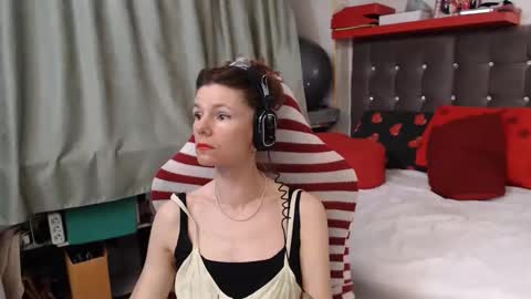 Snapshot of kellynumber chatting on 04.20.26 kelly online show from 04.20.26