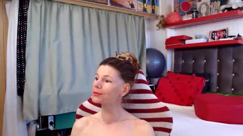 Snapshot of kellynumber chatting on 04.26.26 kelly online show from 04.26.26