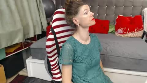 Snapshot of kellynumber chatting on 05.14.26 kelly online show from 05.14.26