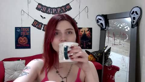 Kelly Stoneys online show from 10.25.25