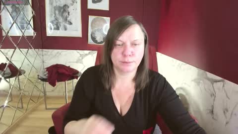 Kelly online show from 11.25.25