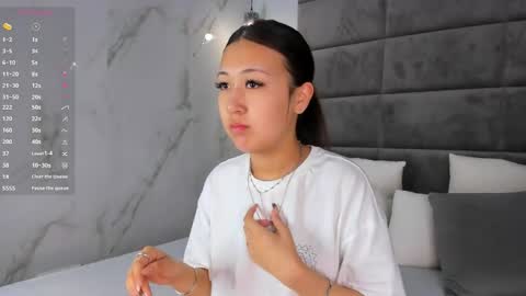 kellyy_bern online show from 09.14.25