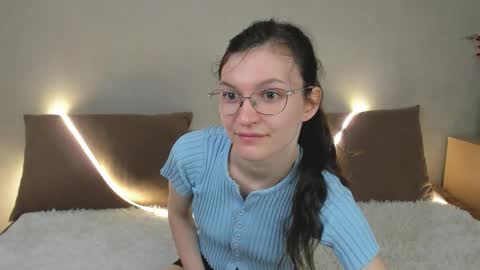 Kelsirabenold online show from 03.18.26