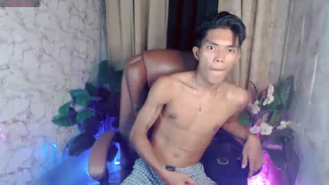 ken_minjun online show from 05.12.26