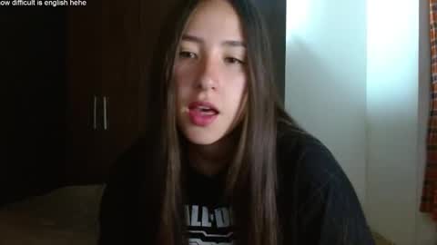 Snapshot of kendal_di chatting on 02.24.25 kendal_di online show from 02.24.25