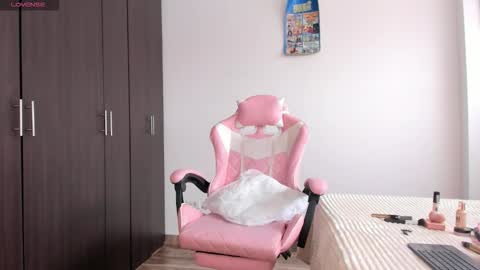 Snapshot of kendal_hot1 chatting on 02.12.26 Aleja3 online show from 02.12.26