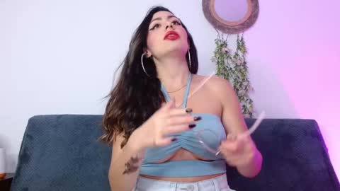 Snapshot of kendal_mosk chatting on 02.25.26 Valery online show from 02.25.26