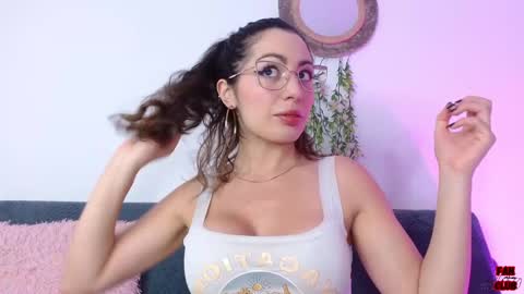 Snapshot of kendal_mosk chatting on 02.27.26 Valery online show from 02.27.26