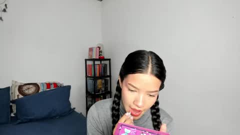 Kendal online show from 02.05.25