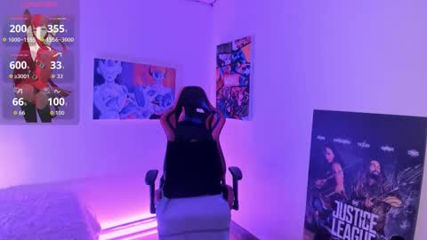 Snapshot of kendall23_ chatting on 10.03.25 Kendall online show from 10.03.25