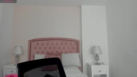 Kendall online show from 10.27.25