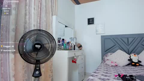 Snapshot of kendall_ewers chatting on 12.17.24 Kendall ewers online show from 12.17.24