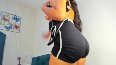 Snapshot of kendall_queen__ chatting on 02.21.26 kendall queen online show from 02.21.26