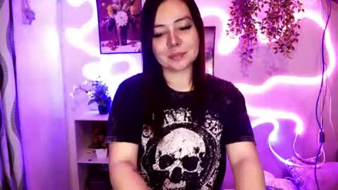 Snapshot of kendall_snow chatting on 07.16.26 kendall_snow online show from 07.16.26