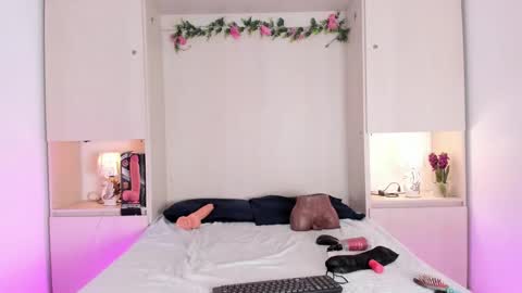 Kendal online show from 01.06.26